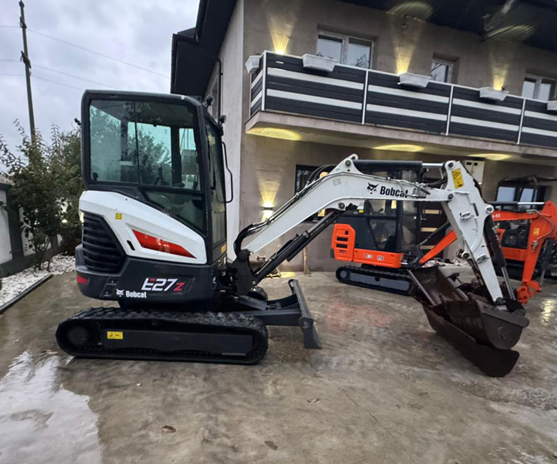 Gc-Utilaje-Bobcat-810x675